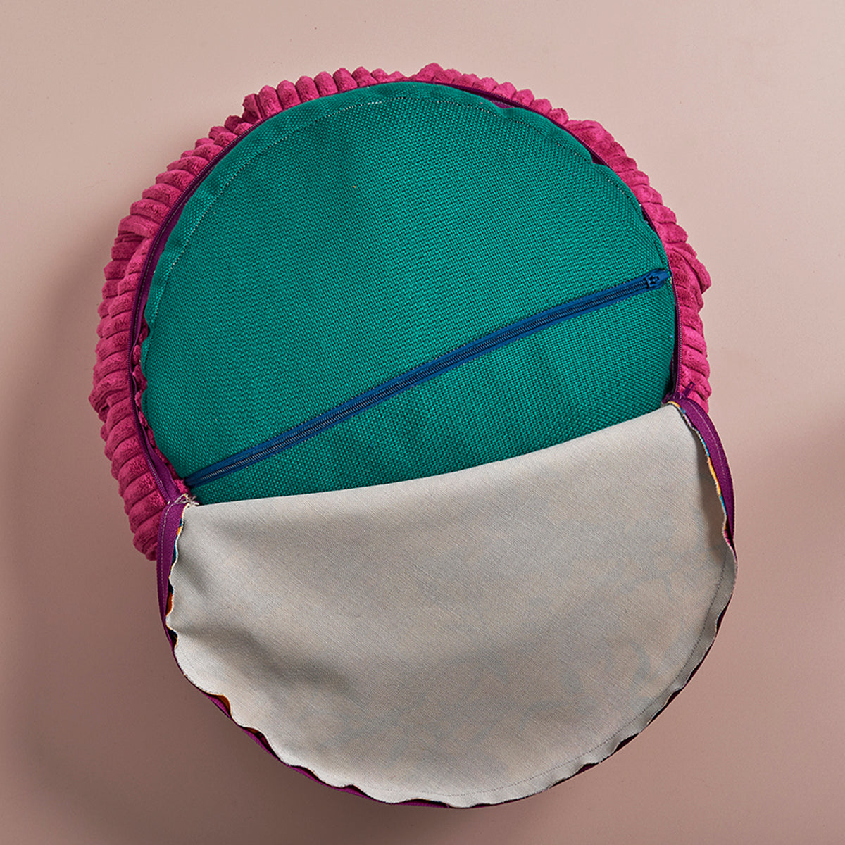 Coussin de méditation eden fleurs fond bleu petroles et contour violet Rembourrage balles d épeautre 
